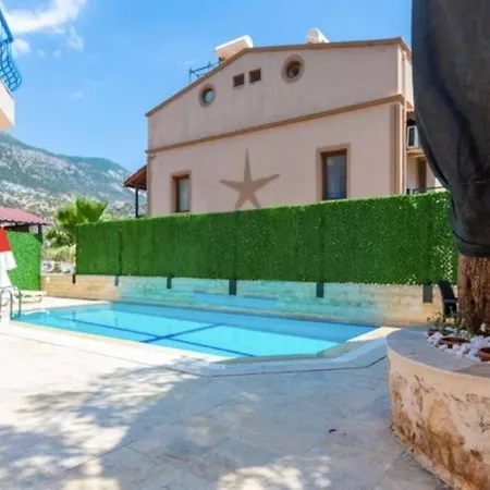 Lägenhet Kalkan Merkezde 2 Kisilik Ortak Havuzlu Daire