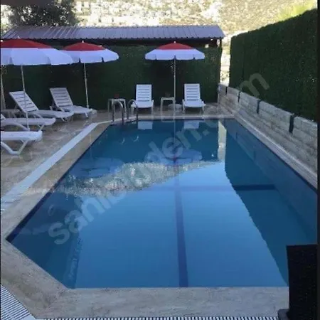 Kalkan Merkezde 2 Kisilik Ortak Havuzlu Daire Kaş