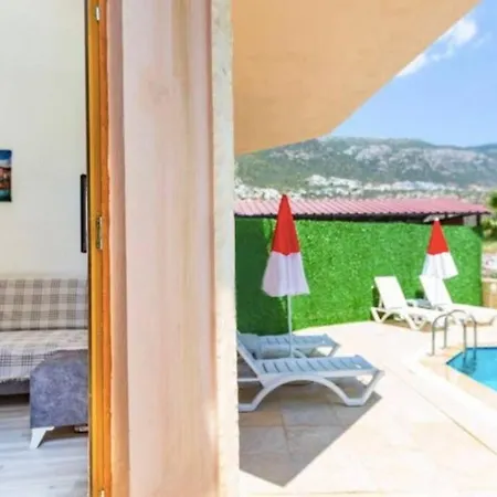 Kalkan Merkezde 2 Kisilik Ortak Havuzlu Daire Lägenhet *